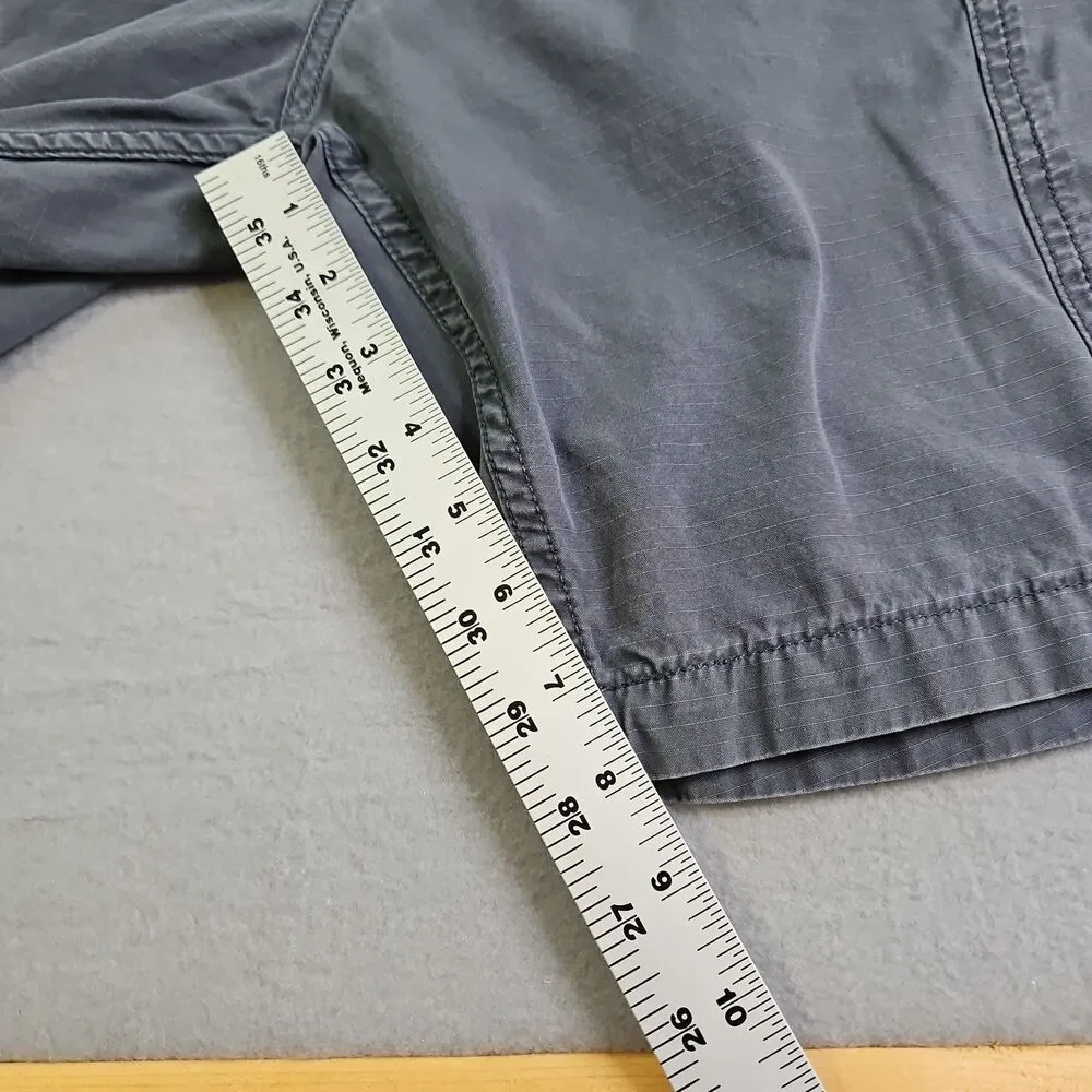 Vintage Y2K Levi Strauss & Co. Cargo Shorts Size 38 Gray Snap Button Pockets